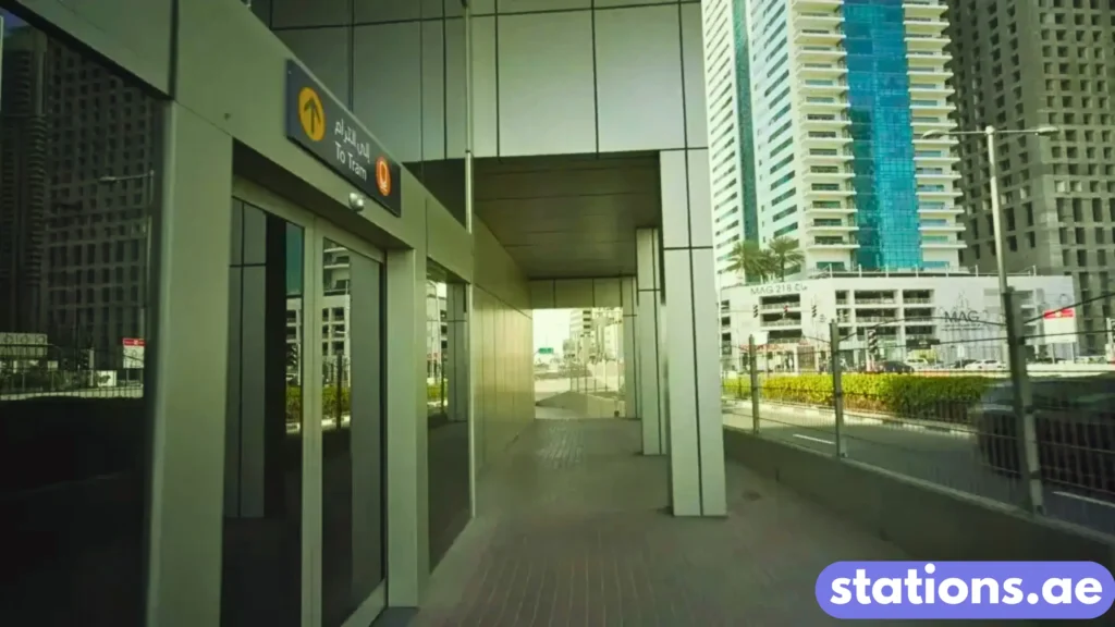 Marina Towers Tram Station (6)