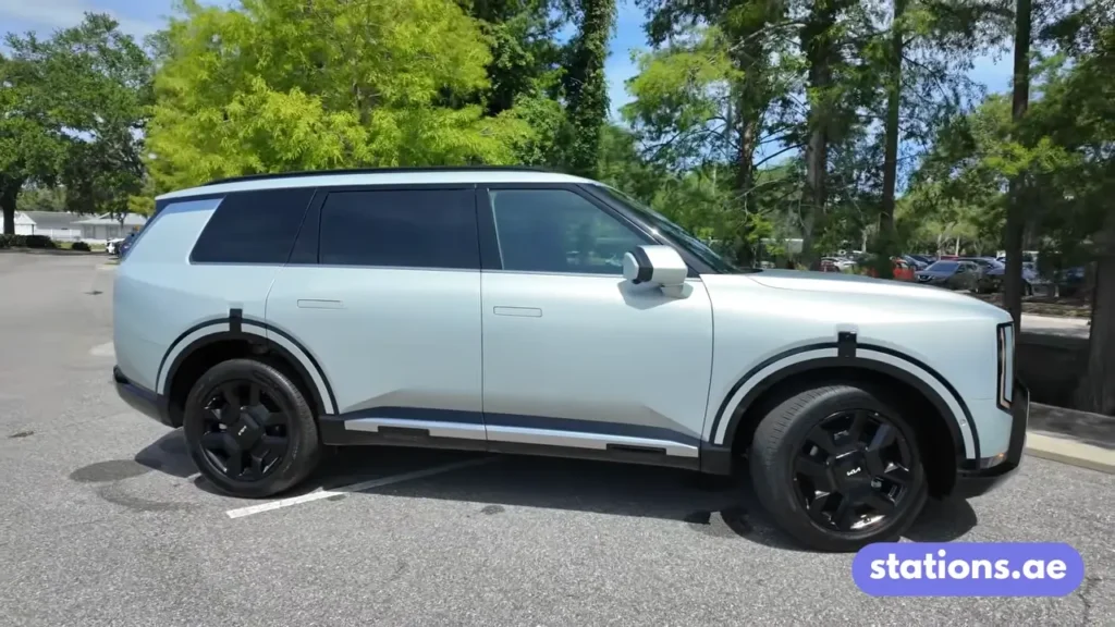 Hybrid Mid-Size Luxury SUV