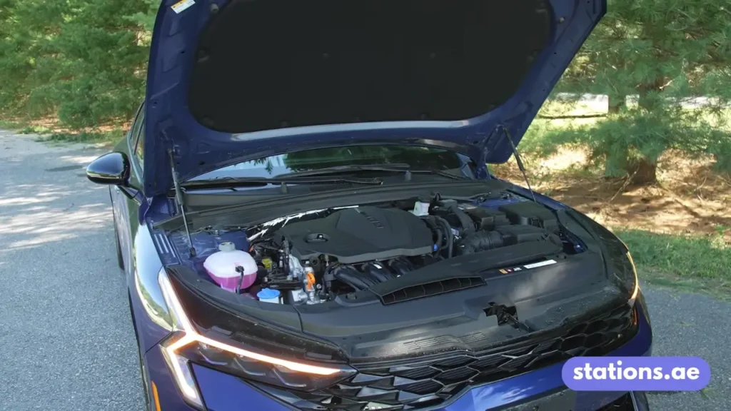 2025 Kia K5 Engine and Performance
