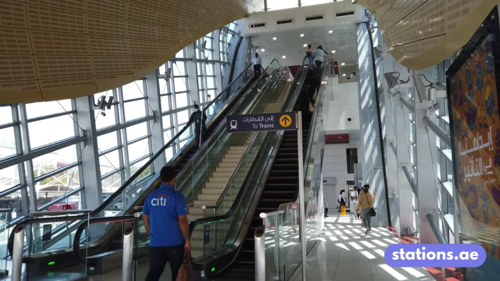 Bus Routes and Transport Connections Near Stadium Metro Station